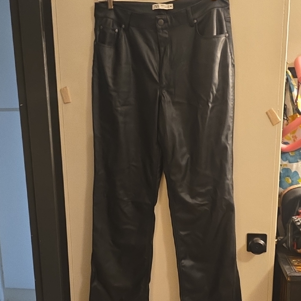 Zara Black Straight Leg Women Jeans